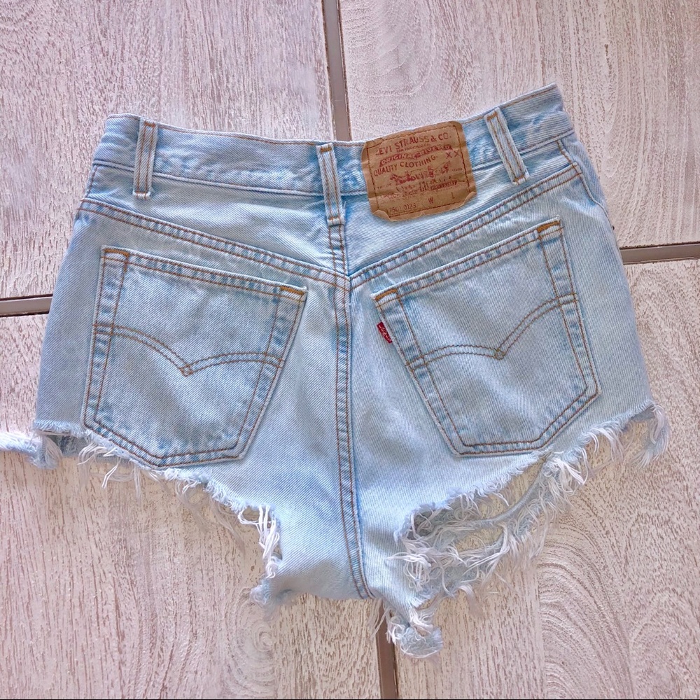 Levis Cut off shorts 🇺🇸 RARE 🇺🇸 - Picture 2 of 8